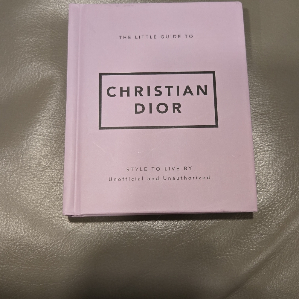 Dior Trio, White Canvas Drawstring Pouch, Chain, Dior Ribbon and Dior Book - Picture 7 of 10
